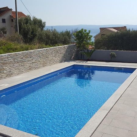 אומיס Apartments Marina מראה חיצוני תמונה