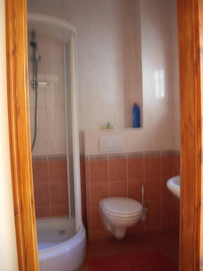 אומיס Apartments Marina מראה חיצוני תמונה