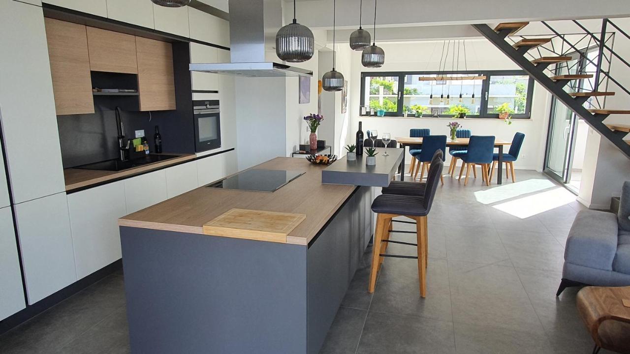 אומיס Apartments Marina מראה חיצוני תמונה