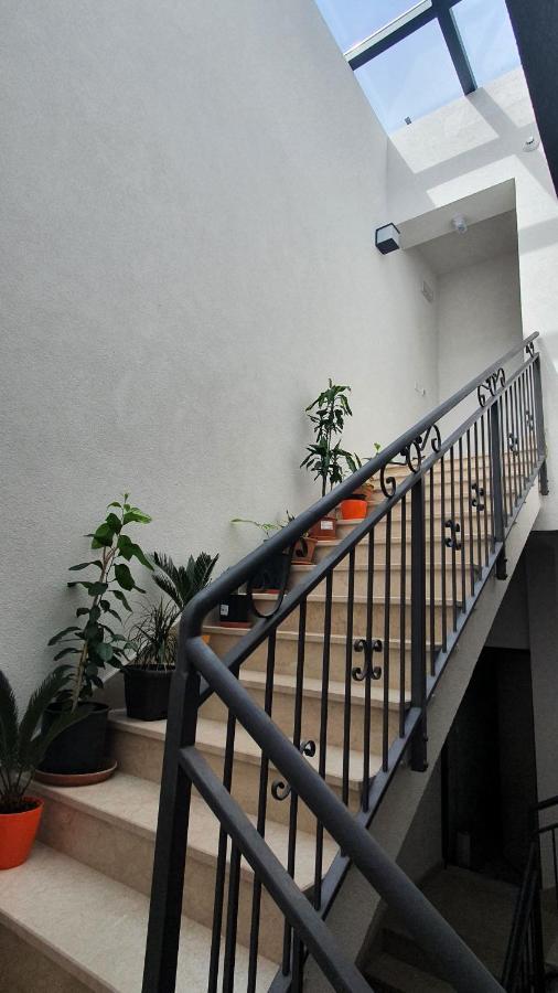 אומיס Apartments Marina מראה חיצוני תמונה